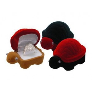  Dāvanu kastīte "Bruņurupucis" . Izmērs 6*4,5*4 cm